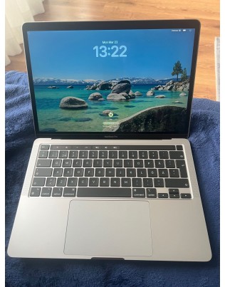 13" Apple Macbook Pro M2 2022