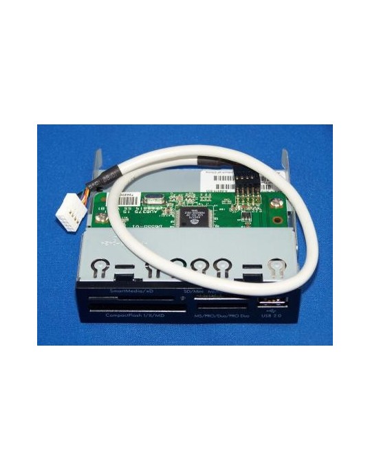 15 in 1 mälukaardilugeja + 1 USB 2.0 15 in 1 mälukaardilugeja + 1 USB 2.0